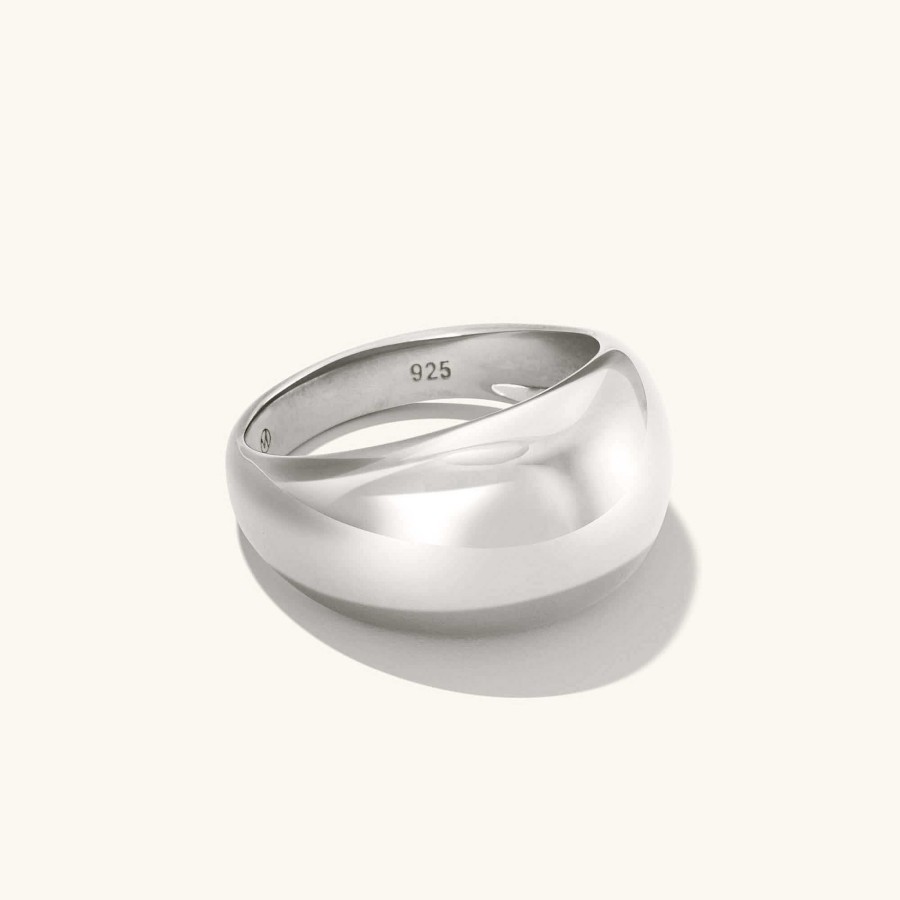 Rings | Mejuri D Me Ring