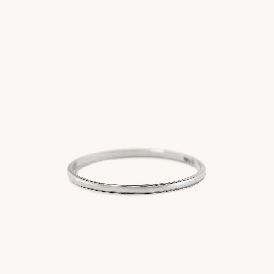 Rings | Mejuri Stacker Ring