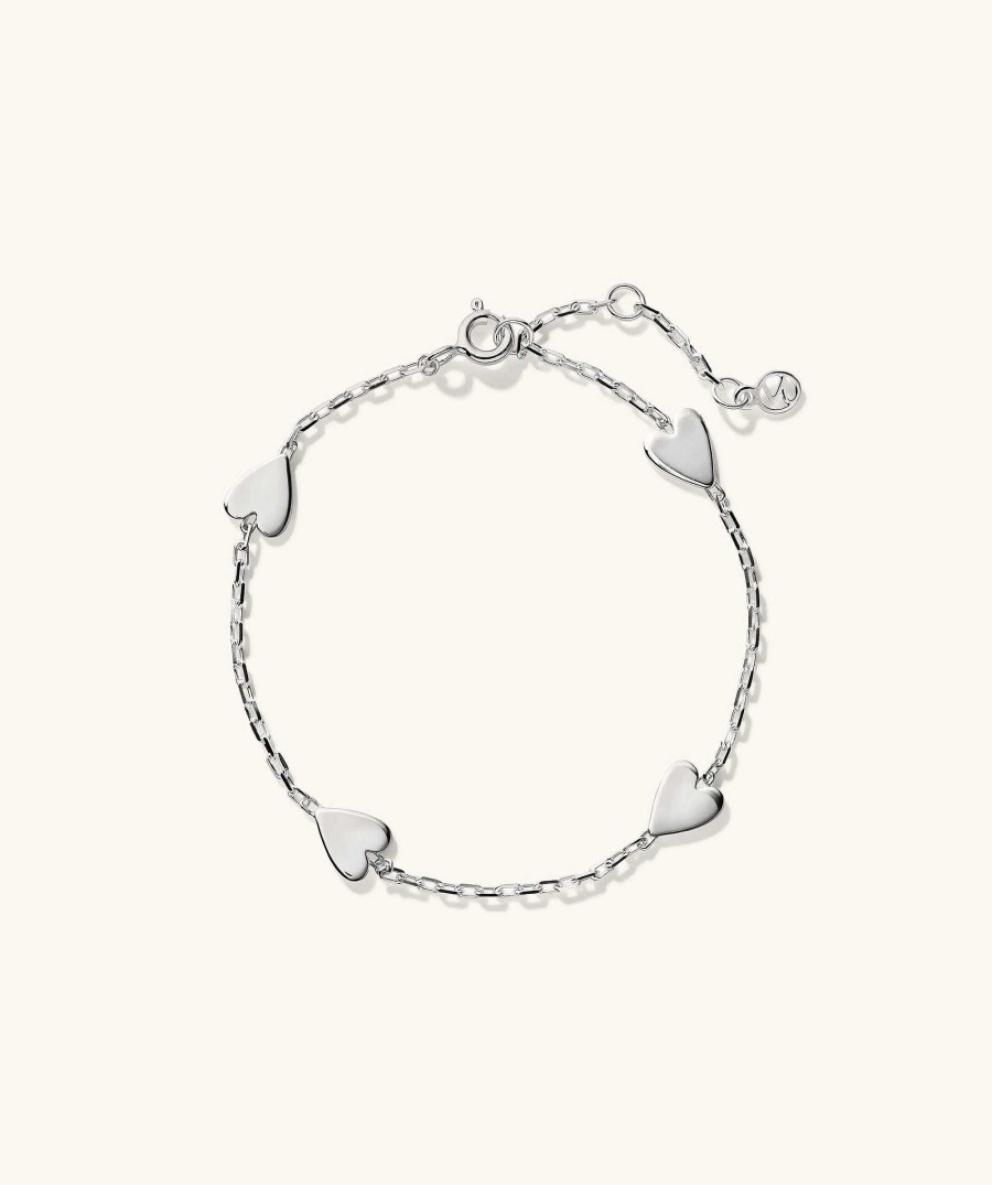 Bracelets | Mejuri Heart Station Bracelet