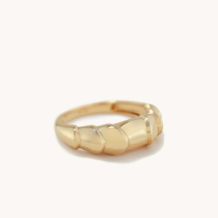 Rings | Mejuri Nyc D Me Ring