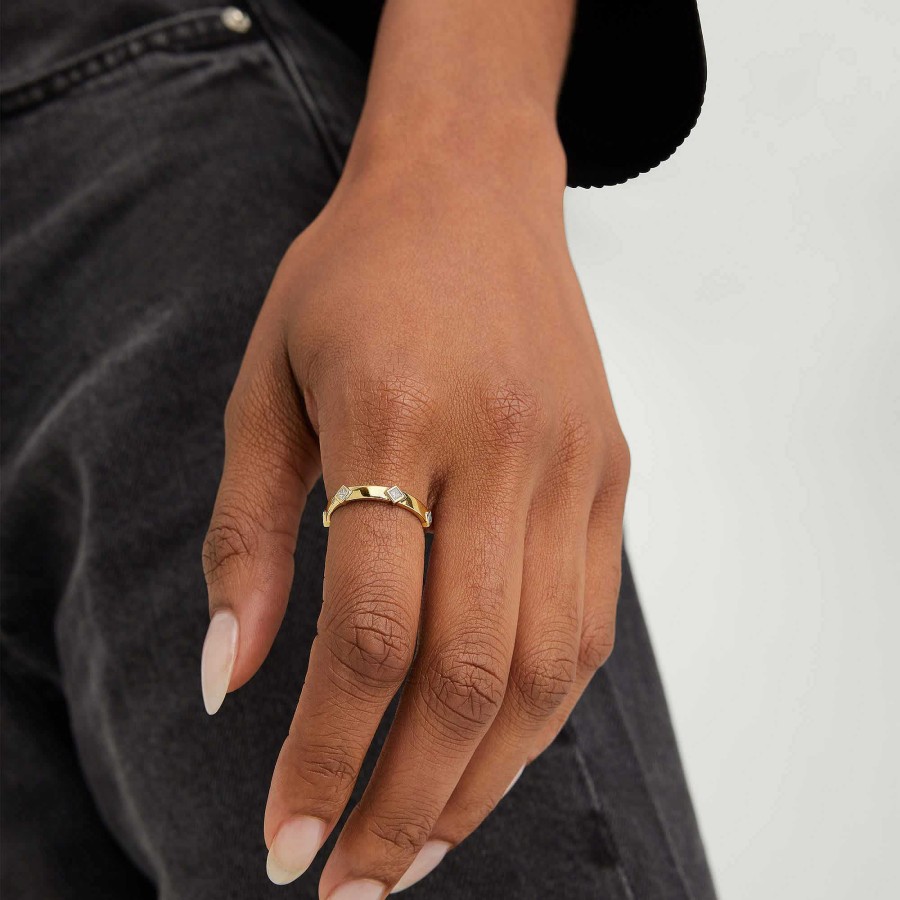 Rings | Mejuri Angled Diamond Station Ring